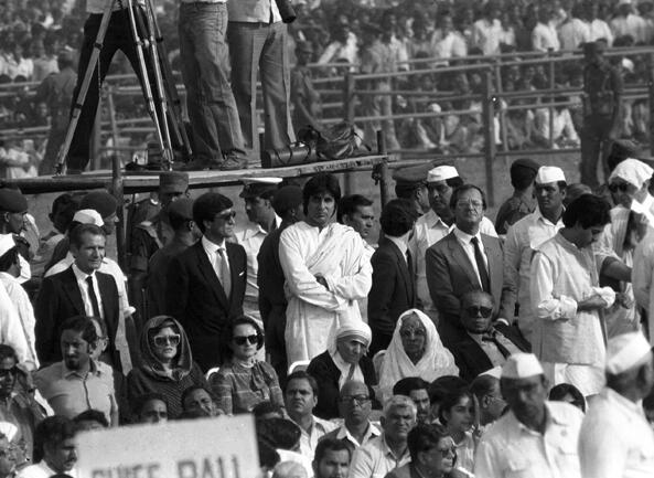 Indira Gandhi Funeral - Amitabh Bachchan